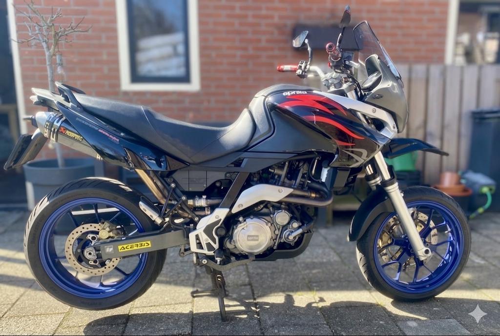 Mooie Aprilia Pegaso 650 2006 31.500 km izgst (A2 geschikt), Sportuitlaat, 660 cc, Particulier, Minimaal motorrijbewijs A2
