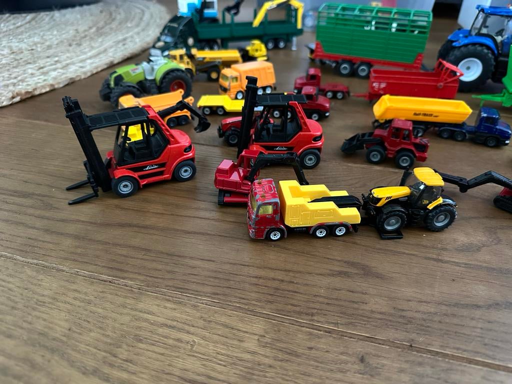 Grote Siku verzameling: trekkers, aanhangers, heftrucks, Overige merken, Gebruikt, 1:32 tot 1:50, Overige typen