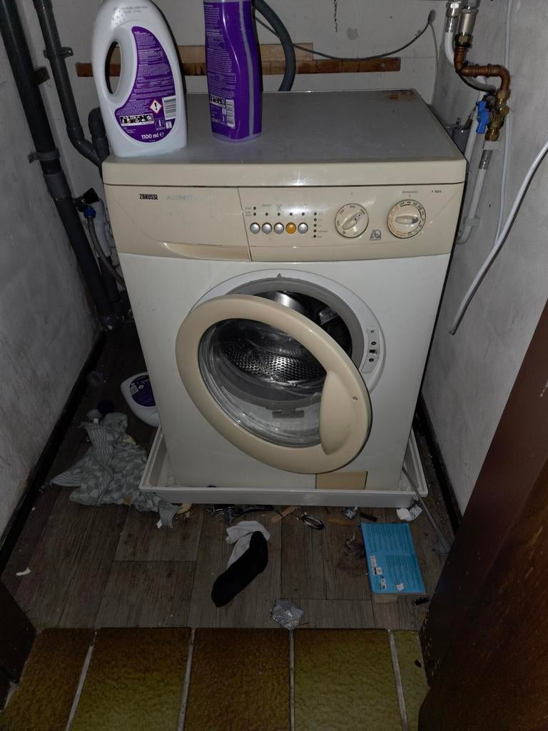 Zanussi wasmachine bosch droger, Witgoed en Apparatuur, Ophalen, Gebruikt, Voorlader, 85 tot 90 cm