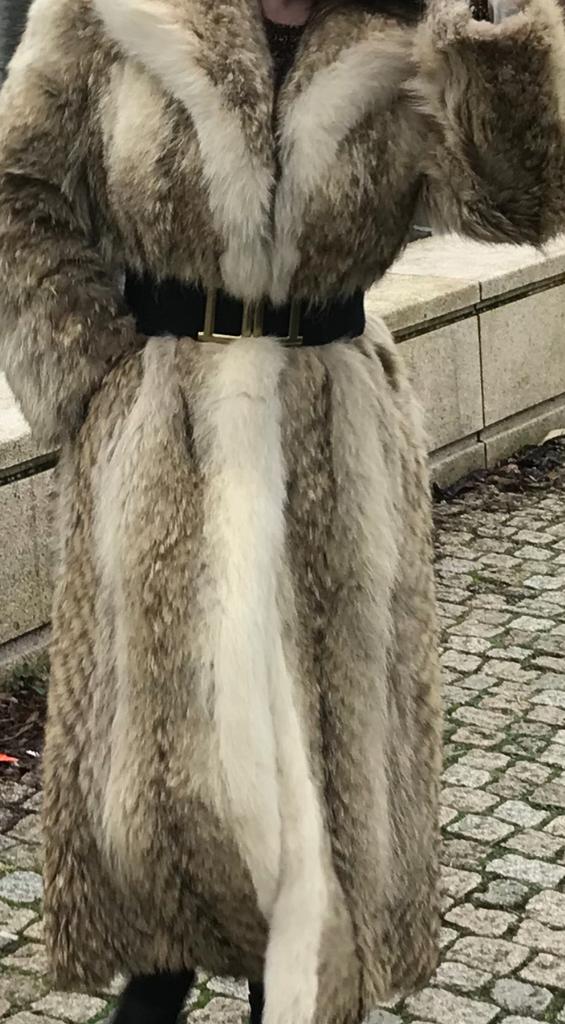 Luxe Coyote Bontjas - Warme en Stijlvolle Winterjas, Ophalen, Gedragen, Maat 36 (S), Bruin