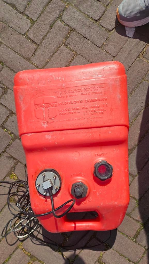 Brandstoftank Tempo Ultra6 - 25 liter, Watersport en Boten, Bootonderdelen, Ophalen of Verzenden, Gebruikt, Motor en Techniek