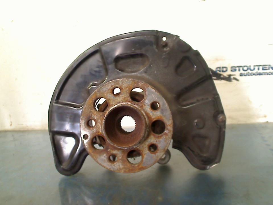 Fusee Rechts Voor Mercedes-Benz C Estate (S204) 2011, Gebruikt, Mercedes-Benz AG, Mercedes-Benz, Mercedesstraße 120, Stuttgart 70372, , Duitsland