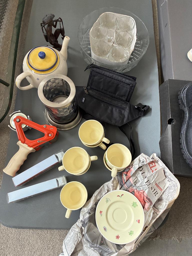 Doos met rommelmarkt spullen, Ophalen, Gebruikt