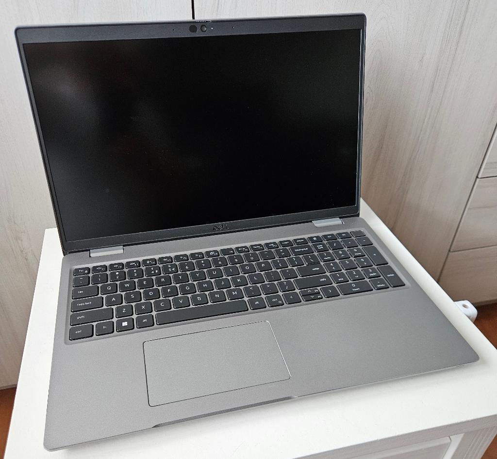 Dell Latitude 5520 Laptop, Computers en Software, Windows Laptops, Ophalen, Dell Latitude, Gebruikt, 2 tot 3 Ghz