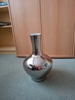 Zilverkleurige vaas, Overige materialen, Overige kleuren, Ophalen of Verzenden, Zo goed als nieuw