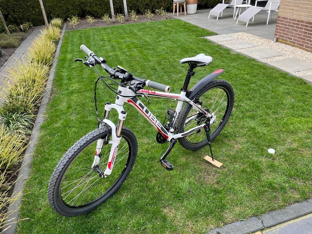 Cube Mountainbike 26 inch - Wit/Rood, Gebruikt, Hardtail, Heren, 53 tot 57 cm