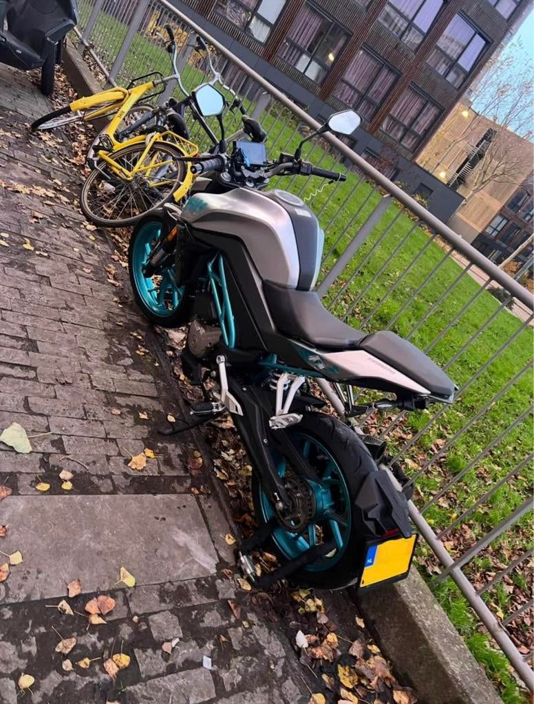 Mooie CF Moto 300NK Te koop, Ophalen of Verzenden, Zo goed als nieuw, Yamaha