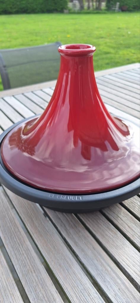 Le Creuset tagine 31cm NIEUW en ongebruikt, Huis en Inrichting, Gietijzer, Nieuw, Ophalen of Verzenden, Keramische plaat