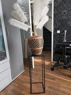 Bijzettafel met rieten vaas en decoratieve pluimen, Ophalen, Overige materialen, Overige kleuren, Zo goed als nieuw