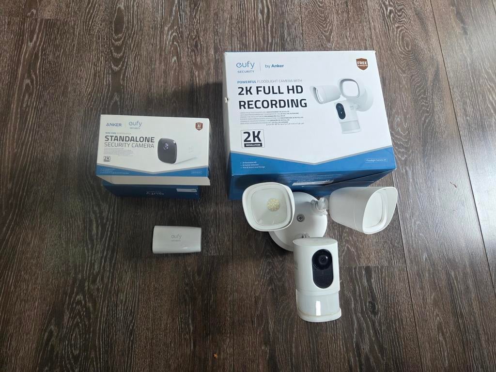 Eufy Camera Set, Solo Cam Pro en Camera met buitenlamp, Ophalen of Verzenden, Gebruikt, Buitencamera