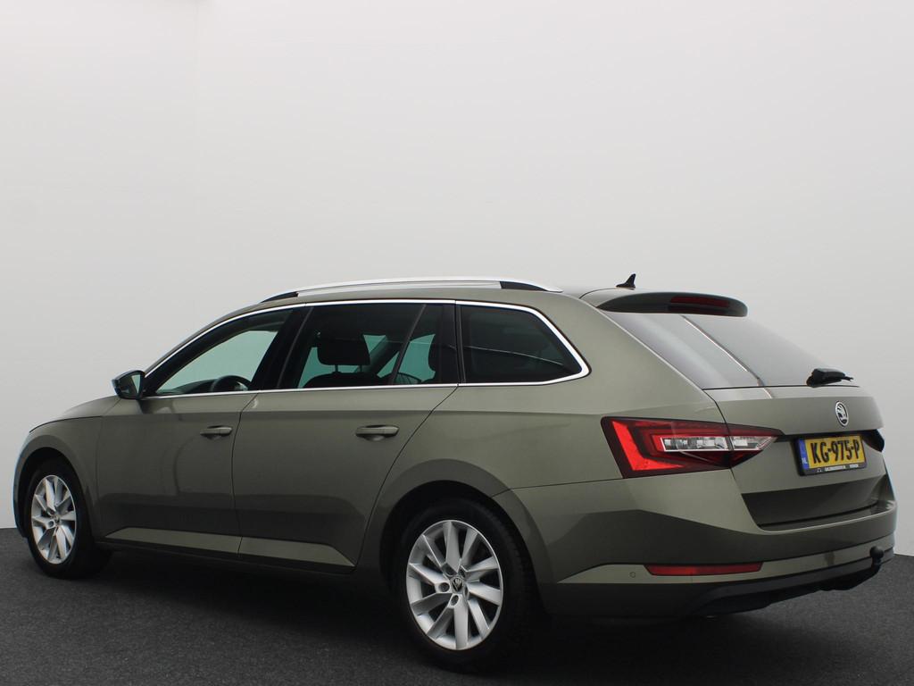 Skoda Superb Combi 1.8 TSI Style Business AUTOMAAT / TREKHAA, Stof, 4 cilinders, 179 pk, Origineel Nederlands