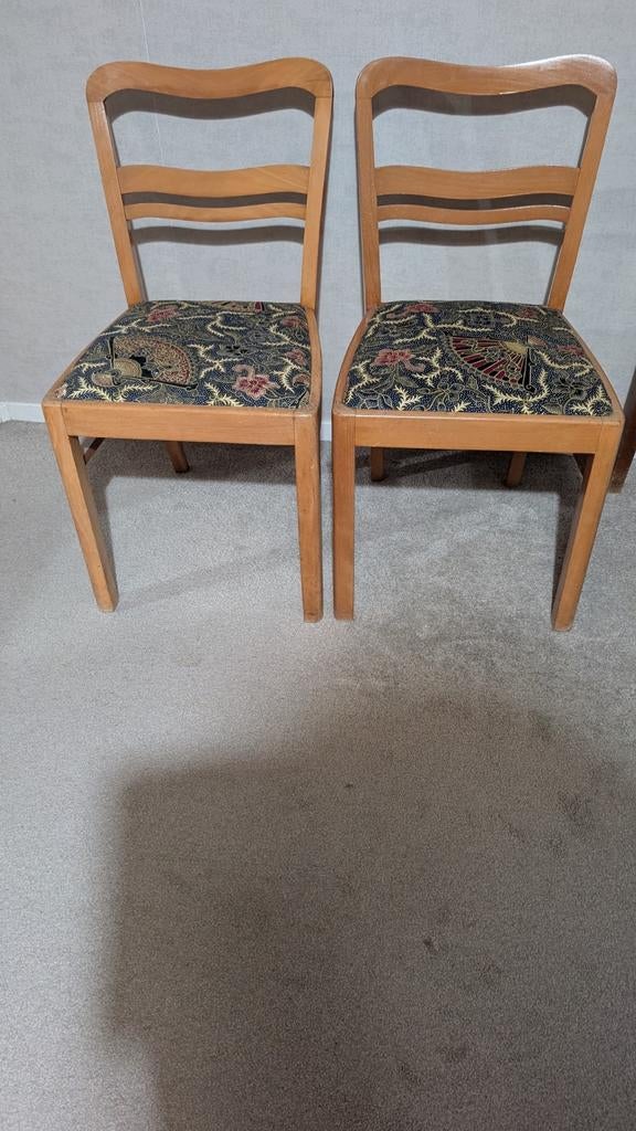 Twee slaapkamer stoeltjes, Huis en Inrichting, Stoelen, Ophalen, Twee