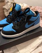 Air Jordan 1 Low UNC - Nieuw in doos, Kleding | Dames, Schoenen, Ophalen of Verzenden, Nieuw, Blauw, Sneakers of Gympen