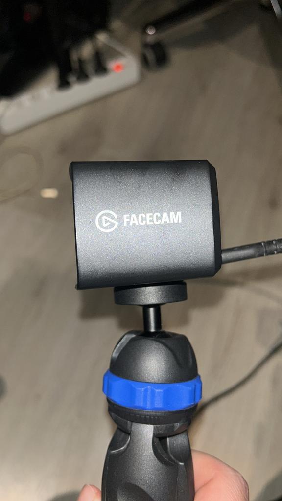 Elgato Facecam met standaard - Full HD Webcam, Ophalen of Verzenden, Zo goed als nieuw, Windows, Monitorclip