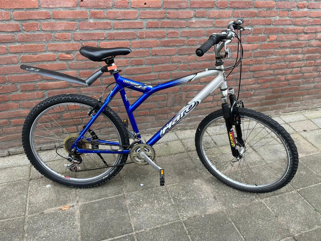 26 inch mountainbike met 21 versnellingen, Fietsen en Brommers, Fietsen | Jongens, Ophalen, Gebruikt, 26 inch of meer, Versnellingen
