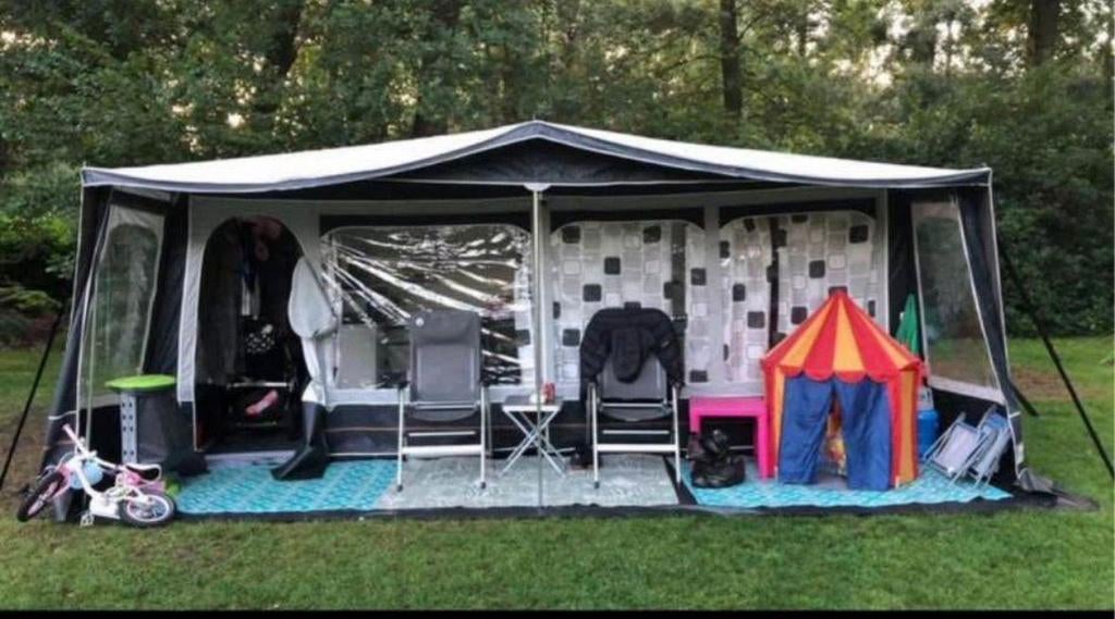 Eifelland 7505 met Dorema Royal 350 voortent - 7 slaappl., Caravans en Kamperen, Uitbouw voortent, Treinzit, Meer dan 6, Omvormbare zithoek