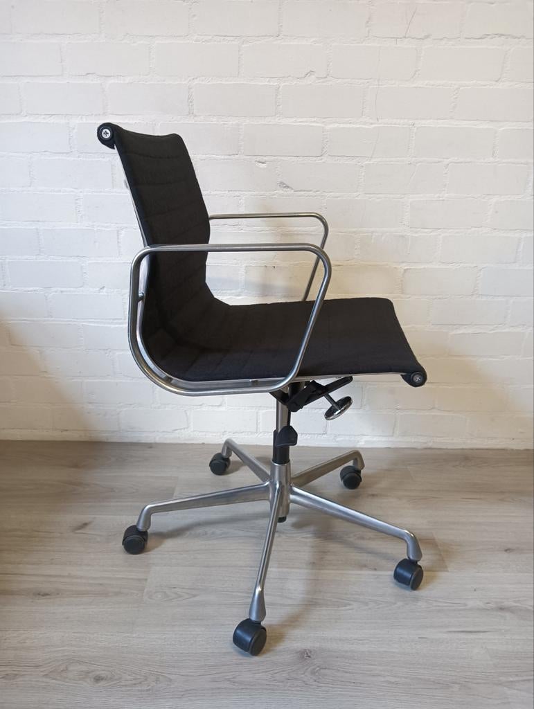 Eames EA117 Bureaustoel - Zwart, Ophalen, Gebruikt, Zwart, Bureaustoel