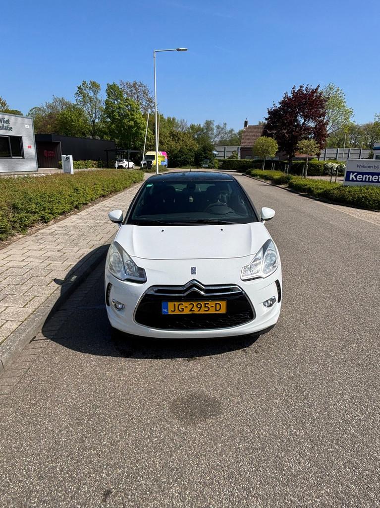 Citroen DS3 1.4 Chic AIRCO, Voorwielaandrijving, Euro 5, Stof, Zwart