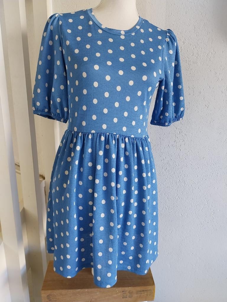 Blauwe jurk met witte stippen Stradivarius maat S, Blauw, Ophalen of Verzenden, Zo goed als nieuw, Maat 36 (S)