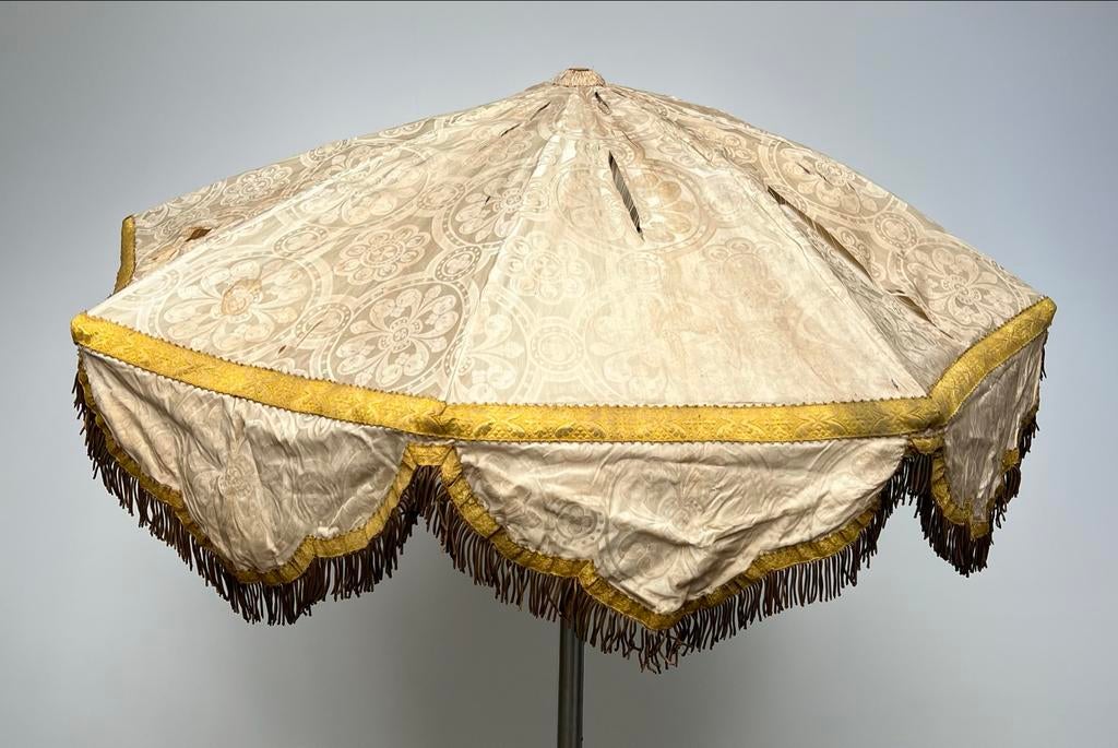 Antieke Processie Paraplu - Decoratief met Gebreken, Ophalen