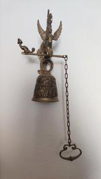 antieke klooster bel, Ophalen