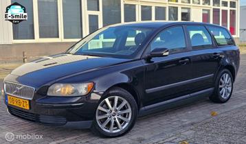Volvo V50 2.4i Kinetic/Airco/Trekhaak//CruiseControl beschikbaar voor biedingen