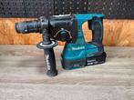 Makita DHR243 18V LXT accu combihamer SDS+ BL met 5.0Ah accu, Ophalen of Verzenden, Zo goed als nieuw, Boor- en/of Breekhamer