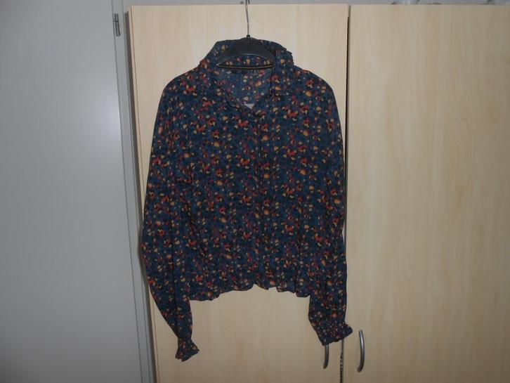 Nieuwe print blouse maat 170/176 van Levv, Kinderen en Baby's, Kinderkleding | Maat 170, Nieuw, Meisje, Overhemd of Blouse, Ophalen of Verzenden