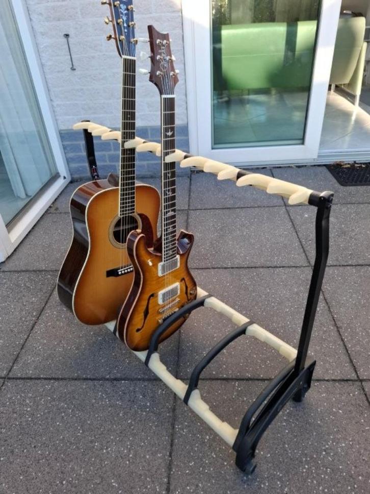 Gitaarstandaard K&M Guardian 5, Muziek en Instrumenten, Standaards, Zo goed als nieuw, Instrumentstandaard, Gitaar, Ophalen