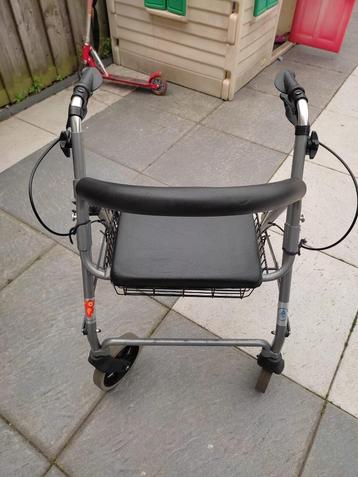 Elephantje rollator-Netjes gebruikt beschikbaar voor biedingen