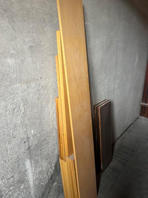 Diverse planken - 3 hout en meerdere van fineerhout, Doe-het-zelf en Verbouw, Hout en Planken, Zo goed als nieuw, Plank, Overige houtsoorten