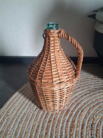 Vintage Wijnkruik met Riet beschikbaar voor biedingen