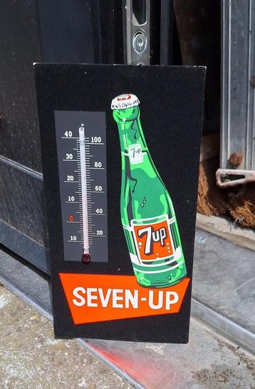 7UP thermometer, kartonnen display met afbeelding fles 7 up. beschikbaar voor biedingen