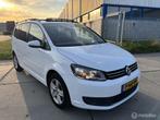 Zeer Nette Volkswagen Touran 1.4 TSI DSG, VOL PANO / 7Pers., Auto's, Volkswagen, Euro 5, 15 km/l, 4 cilinders, 1436 kg