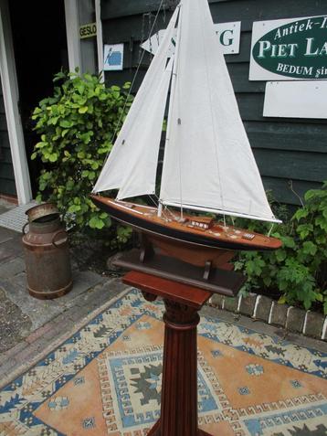 zeilboot - miniatuur zeilboot beschikbaar voor biedingen