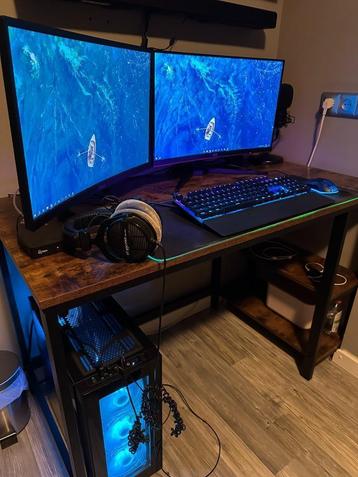 Complete Gaming setup beschikbaar voor biedingen