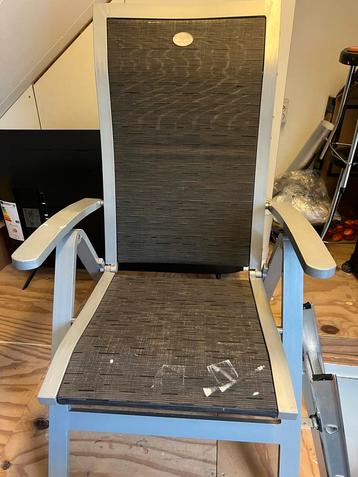 Gratis tuinstoelen - 2 stuks beschikbaar voor biedingen