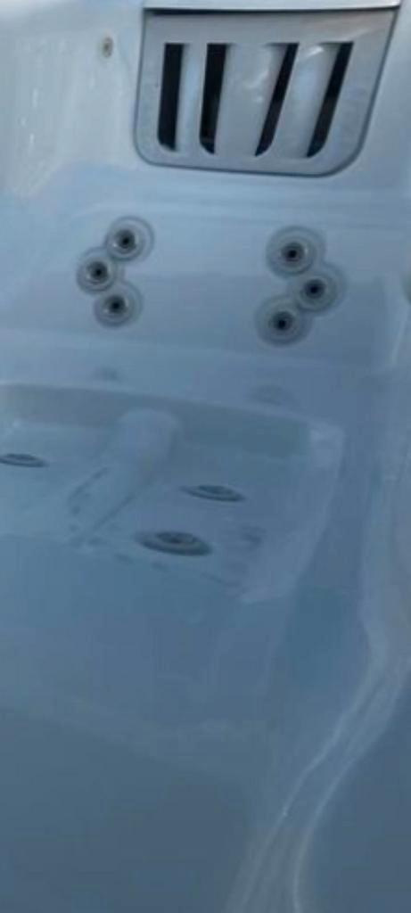 Mooie luxe jacuzzi, Tuin en Terras, Bubbelbaden en Hottubs, Zo goed als nieuw, Ophalen of Verzenden