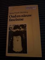 Oud en Nieuw Fascisme - Anne Frank Stichting, Ophalen of Verzenden, Gelezen, Maatschappij en Samenleving, Nederland