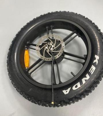 Gevraagd!! ouxi v8 achterwiel beschikbaar voor biedingen