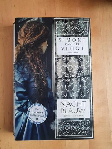NACHTBLAUW   van Simone van der Vlugt beschikbaar voor biedingen