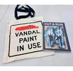BANKSY Cut and Run - Boek en Tas, nieuw merchandise Set, Nieuw, Ophalen of Verzenden, Boek, Tijdschrift of Artikel, H
