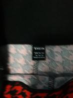 Shein Broek Rood/Zwart Maat M, Maat 38/40 (M), Kort, Ophalen of Verzenden, Zo goed als nieuw