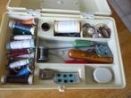 curver naaidoos, Hobby en Vrije tijd, Naaien en Fournituren, Ophalen of Verzenden, Zo goed als nieuw, Garen of Naald(en)