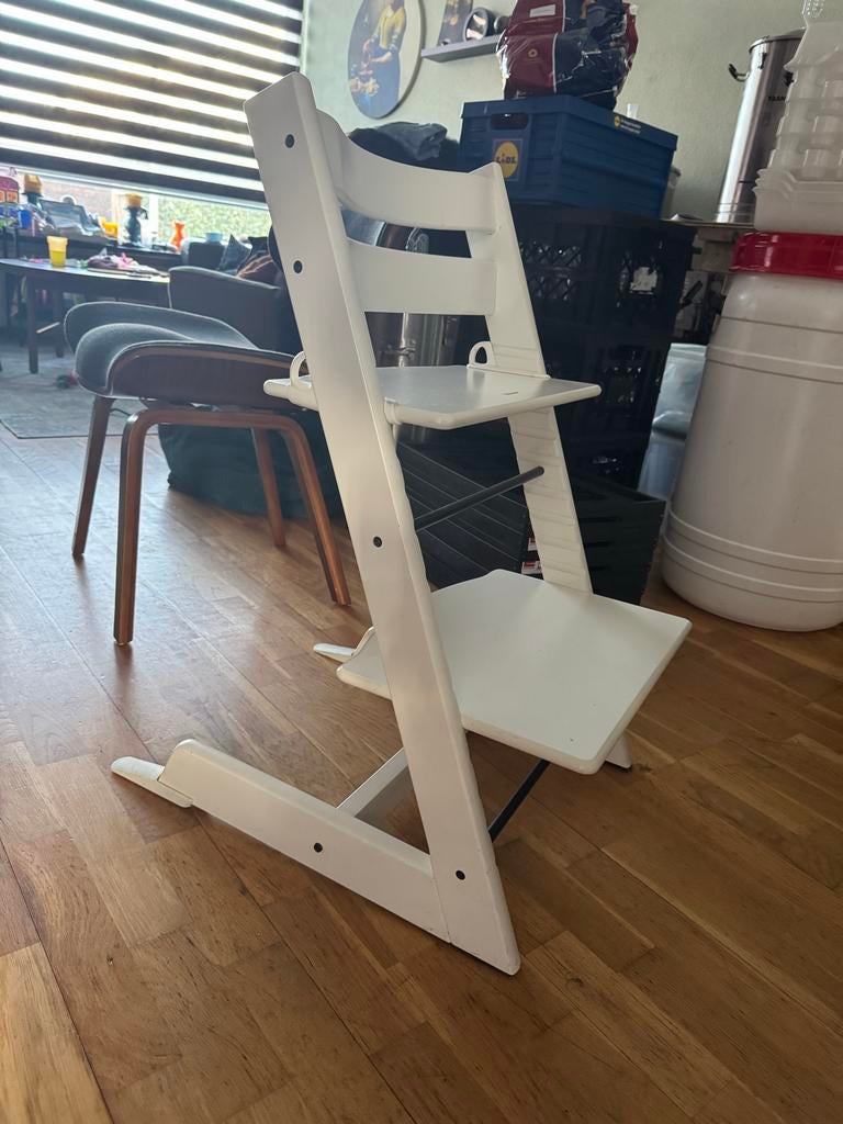 Stokke Tripp Trapp Stoel met Baby Set - Wit, Ophalen, Zo goed als nieuw, Meegroeistoel, Gordel(s)