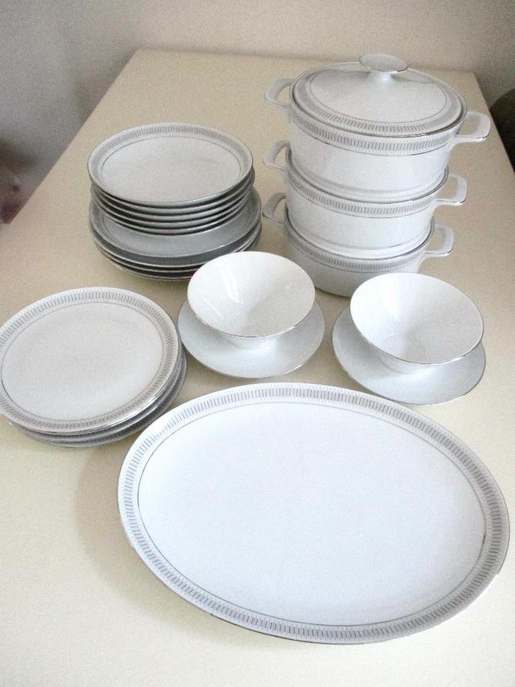 Eetservies Eschenbach Bavaria, Huis en Inrichting, Keuken | Servies, Gebruikt, Overige typen, Overige stijlen, Porselein, Ophalen