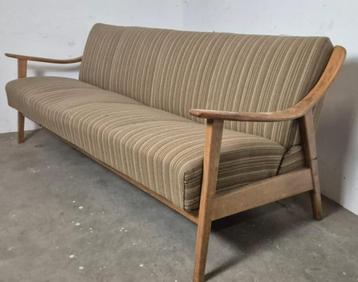 Mid-century daybed beschikbaar voor biedingen