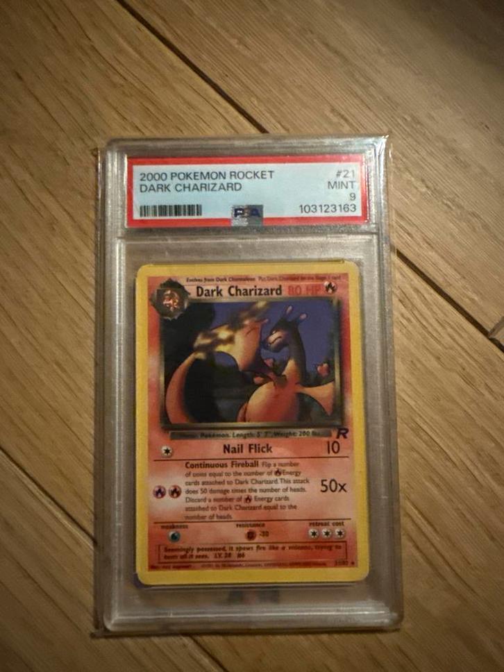Dark Charizard 2000 Pokemon Rocket PSA 9, Hobby en Vrije tijd, Verzamelkaartspellen | Pokémon, Zo goed als nieuw, Losse kaart