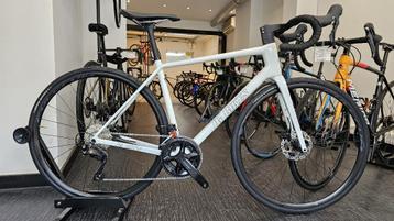 *NIEUW* racefiets JG BIKES FL1 endurance disc 105 2x12 carbo beschikbaar voor biedingen