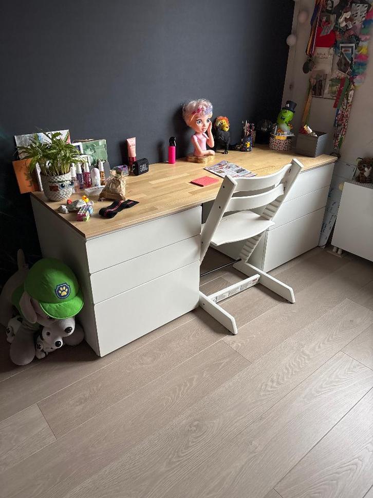 Leuk en praktisch kinder bureau, Huis en Inrichting, Bureaus, Zo goed als nieuw, Bureau, Ophalen